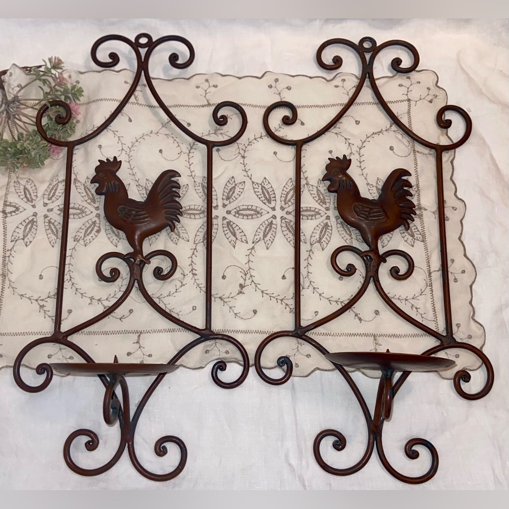 3/75$ Set of 2 wall mounted identical Kitchen dark Brown Metal Rooster sconces